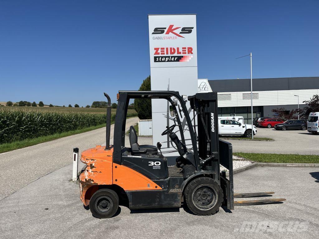 Doosan D30S-7 Дизельные погрузчики