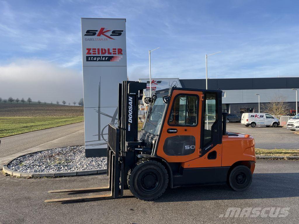 Doosan D50C-5 Дизельные погрузчики