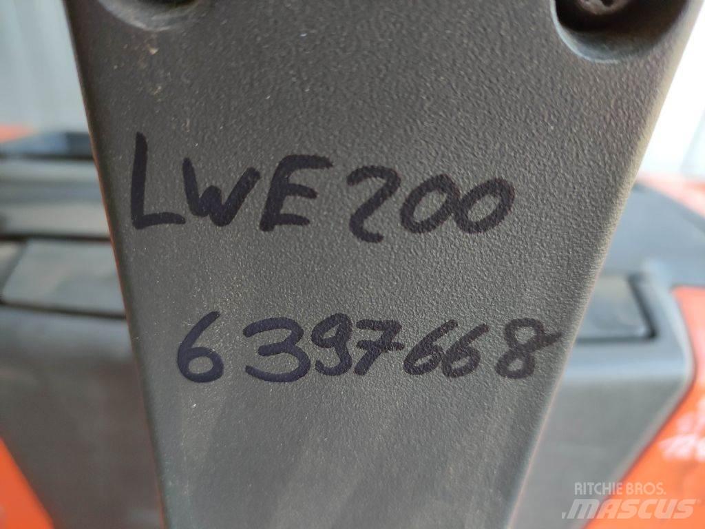 BT LWE200 Ручные электрические тележки