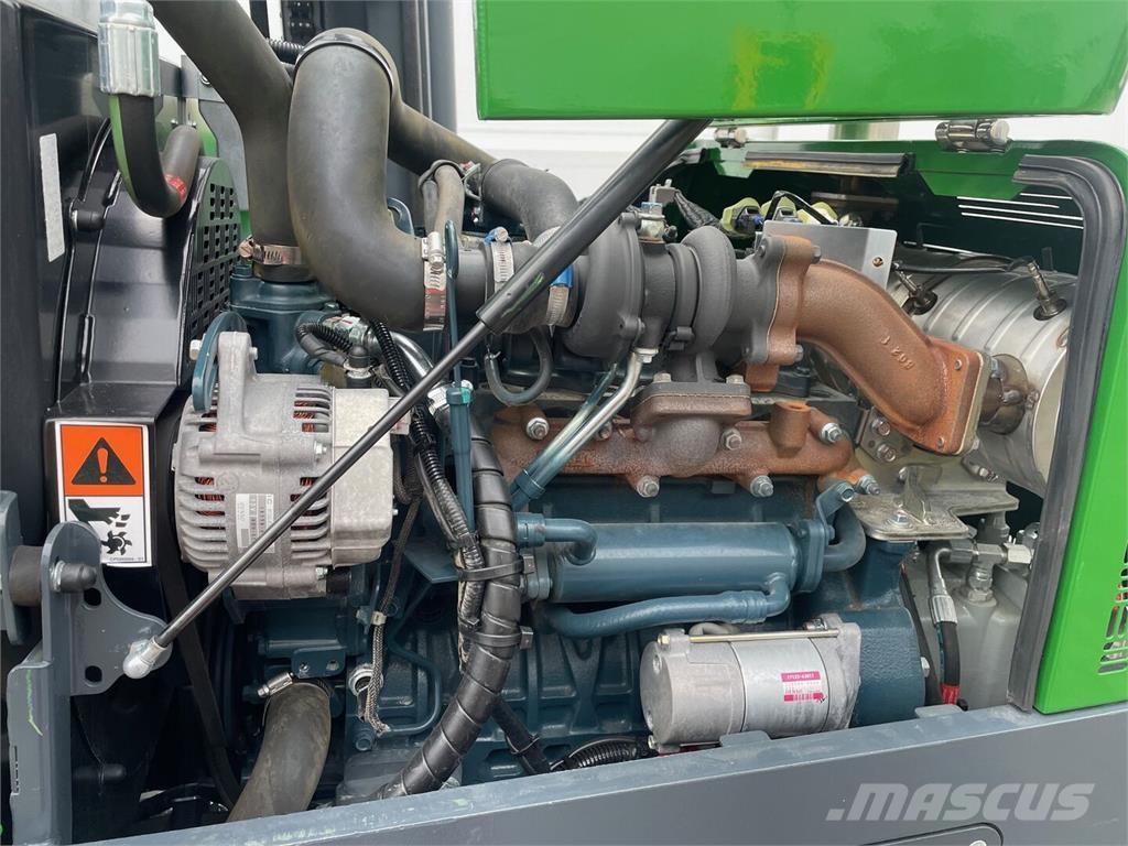 Combilift C4000 Боковые погрузчики