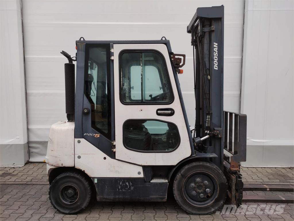 Doosan D25S-5 Дизельные погрузчики