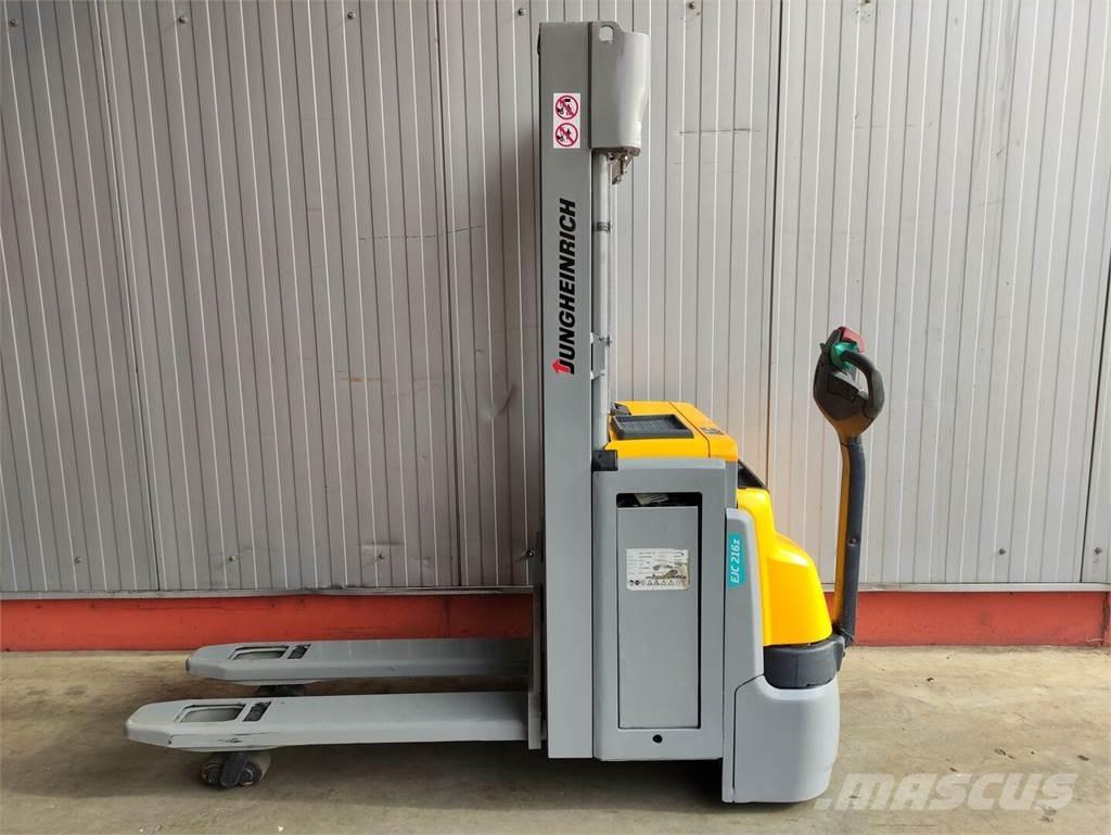 Jungheinrich EJC216z Ручные штабелёры с электроподъёмом