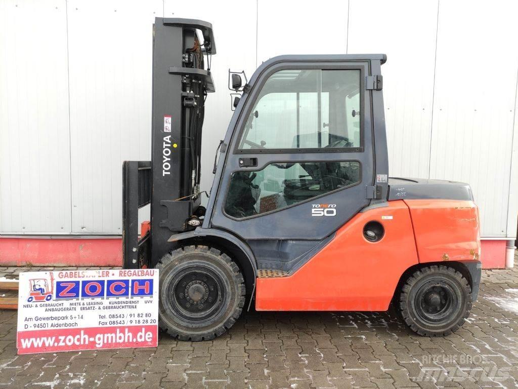 Toyota 40-8FD50N Дизельные погрузчики