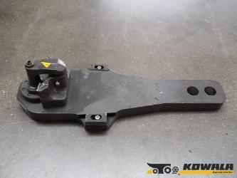 CLAAS Xerion - bumper hitch Piton Fix Rockinge